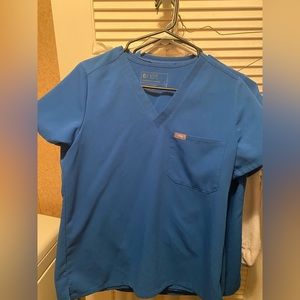 Scrubs for sale all royal 6 fig small tops, jannuu top xs, 2 easy stretch sets S